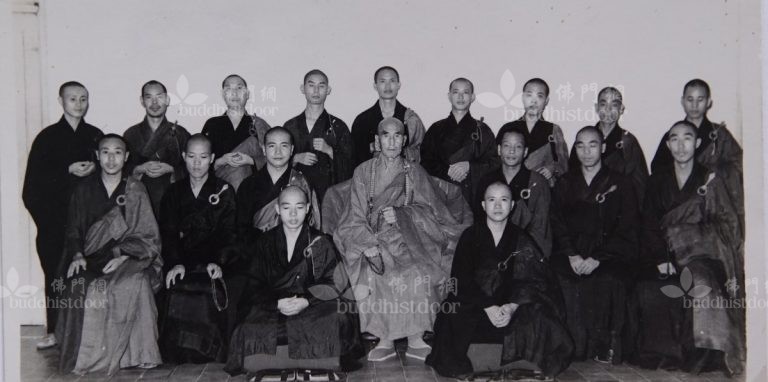 1952年4月21日，華南學佛院舉行第二屆課程開學典禮。（圖片由千華蓮社提供）