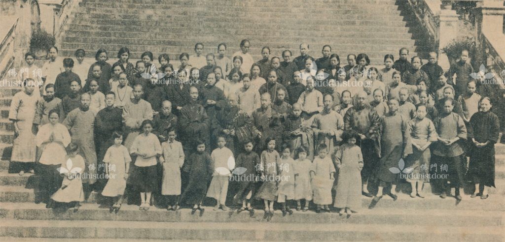 1933年，香海蓮社恭請寶靜法師講《佛說觀無量壽經》圓滿後攝影（摘自《弘法社刊》第二十二期）（筆者提供）